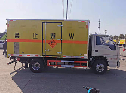唐河爆破器材运输车